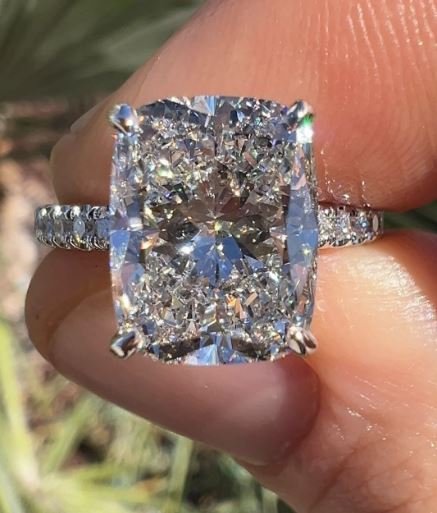 Luxury diamond jewellery